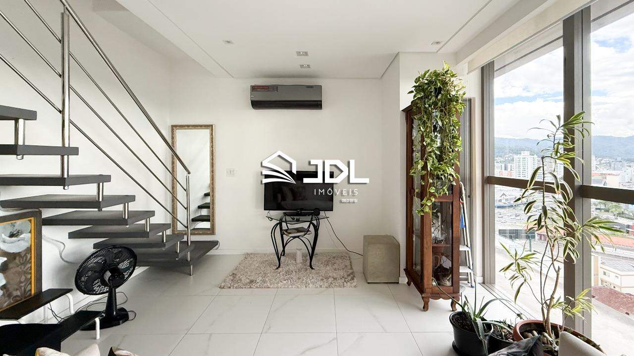 Apartamento Duplex à venda no bairro Victor Konder: