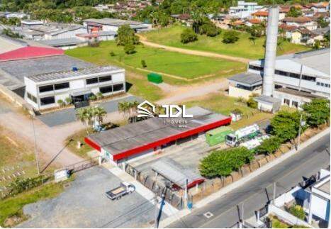 Terreno à venda no bairro Velha Central: 