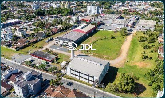 Terreno à venda no bairro Velha Central: 