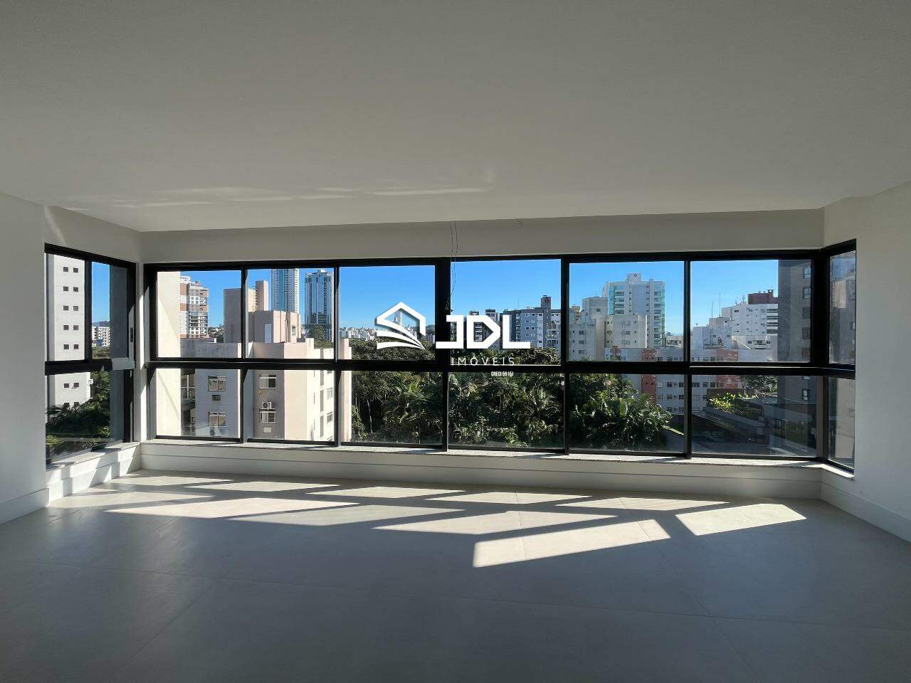 Apartamento à venda no bairro Victor Konder: