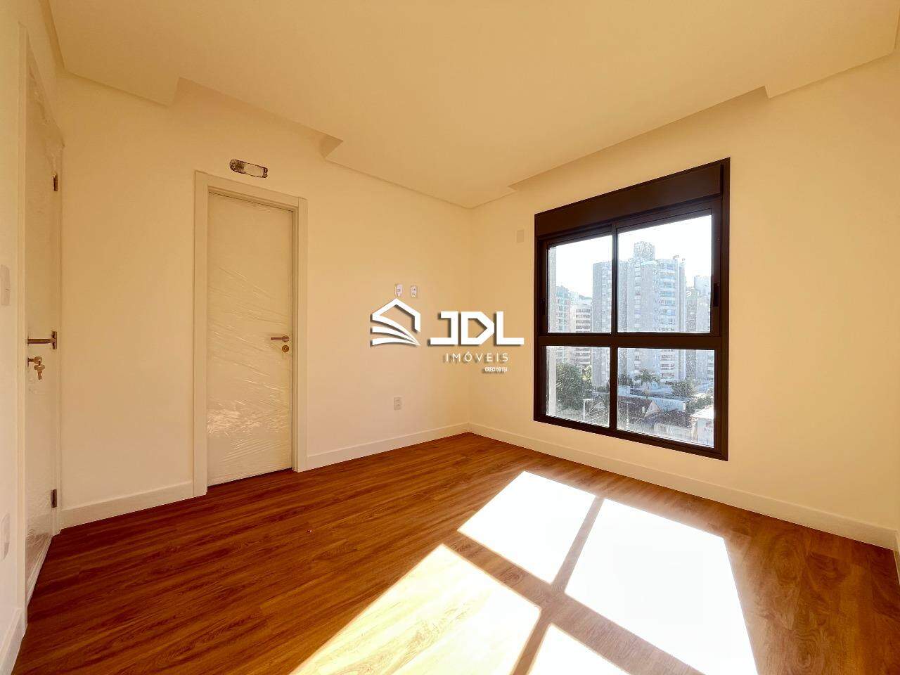 Apartamento à venda no bairro Victor Konder: