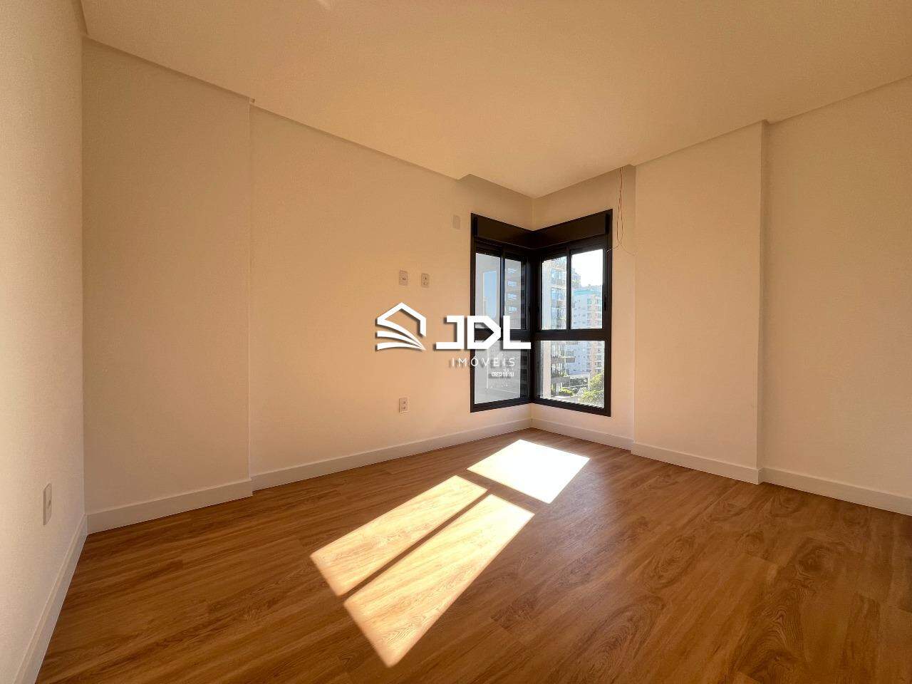 Apartamento à venda no bairro Victor Konder: