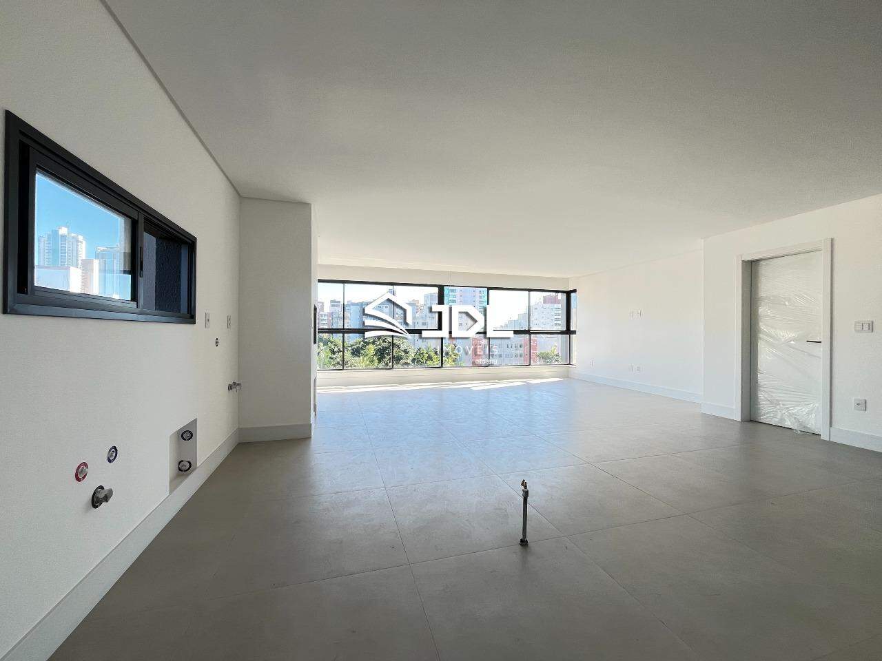 Apartamento à venda no bairro Victor Konder: 