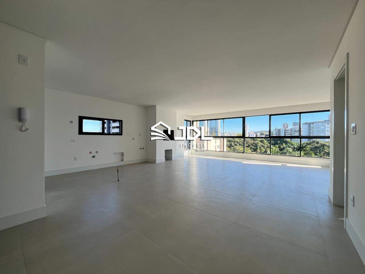 Apartamento à venda no bairro Victor Konder: 