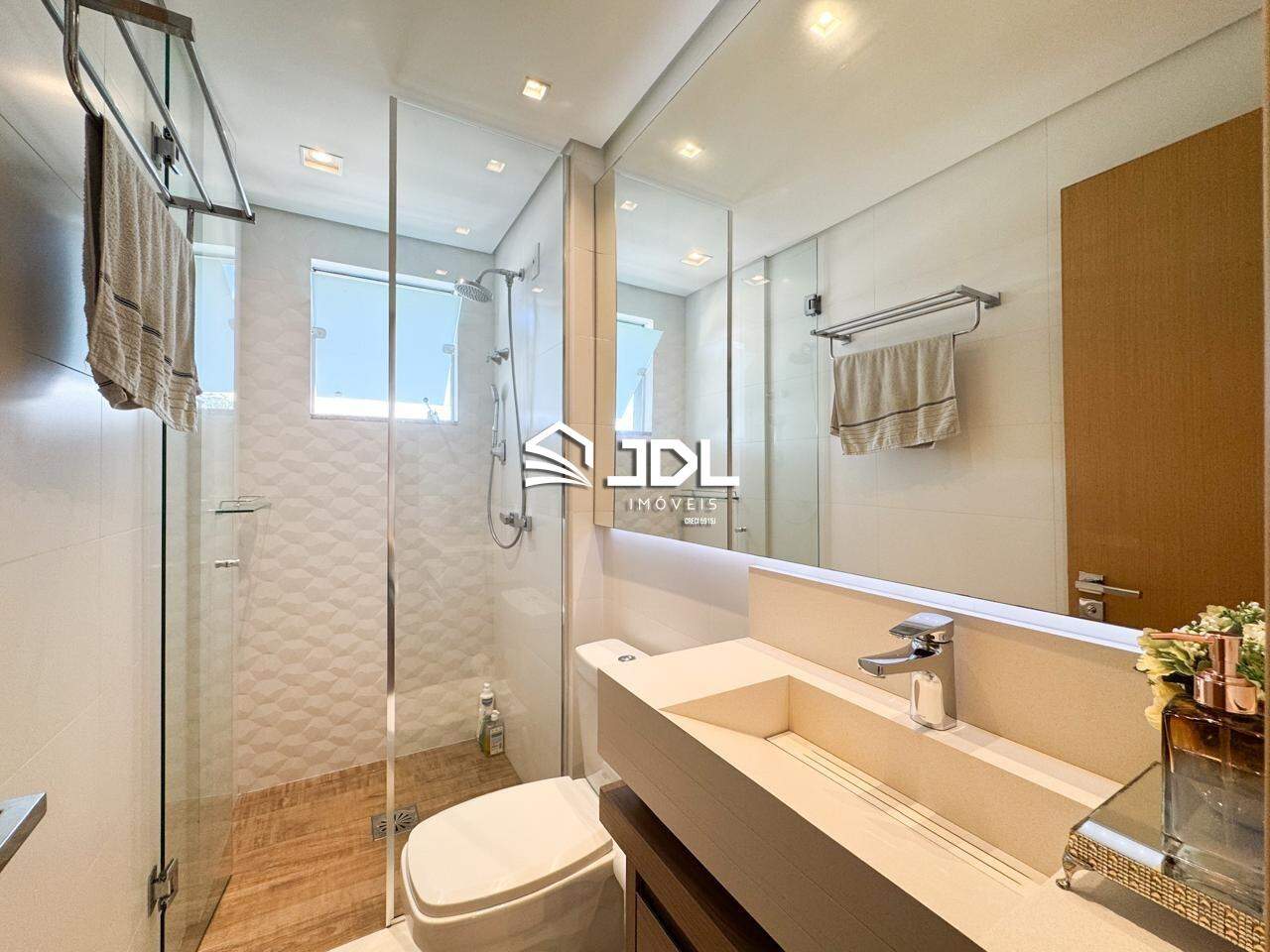 Apartamento à venda no bairro Velha: 
