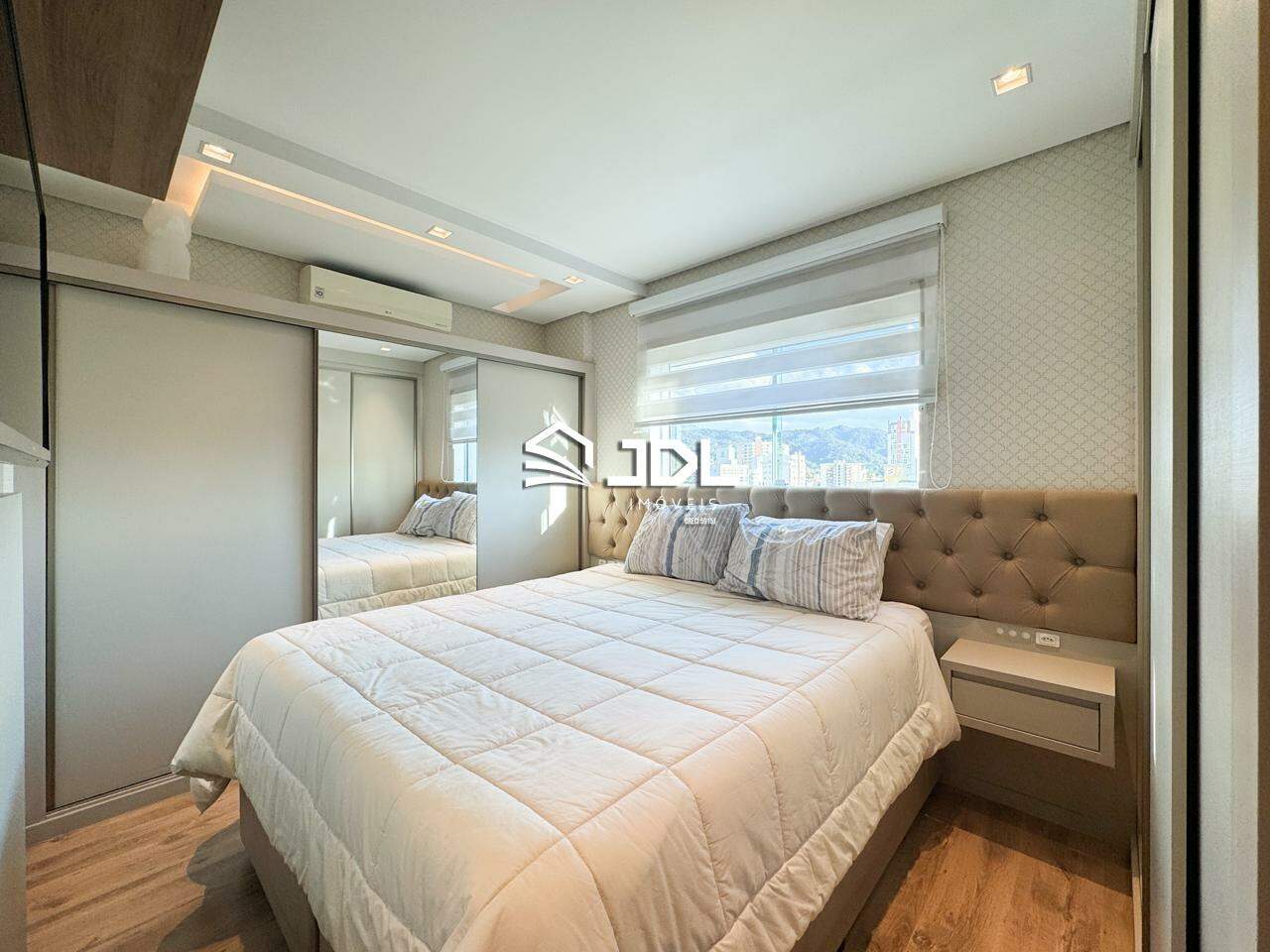 Apartamento à venda no bairro Velha: 