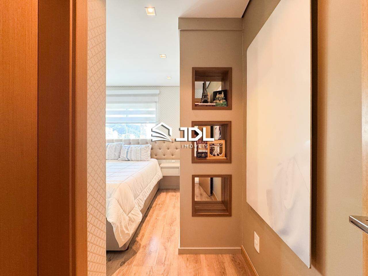 Apartamento à venda no bairro Velha: 