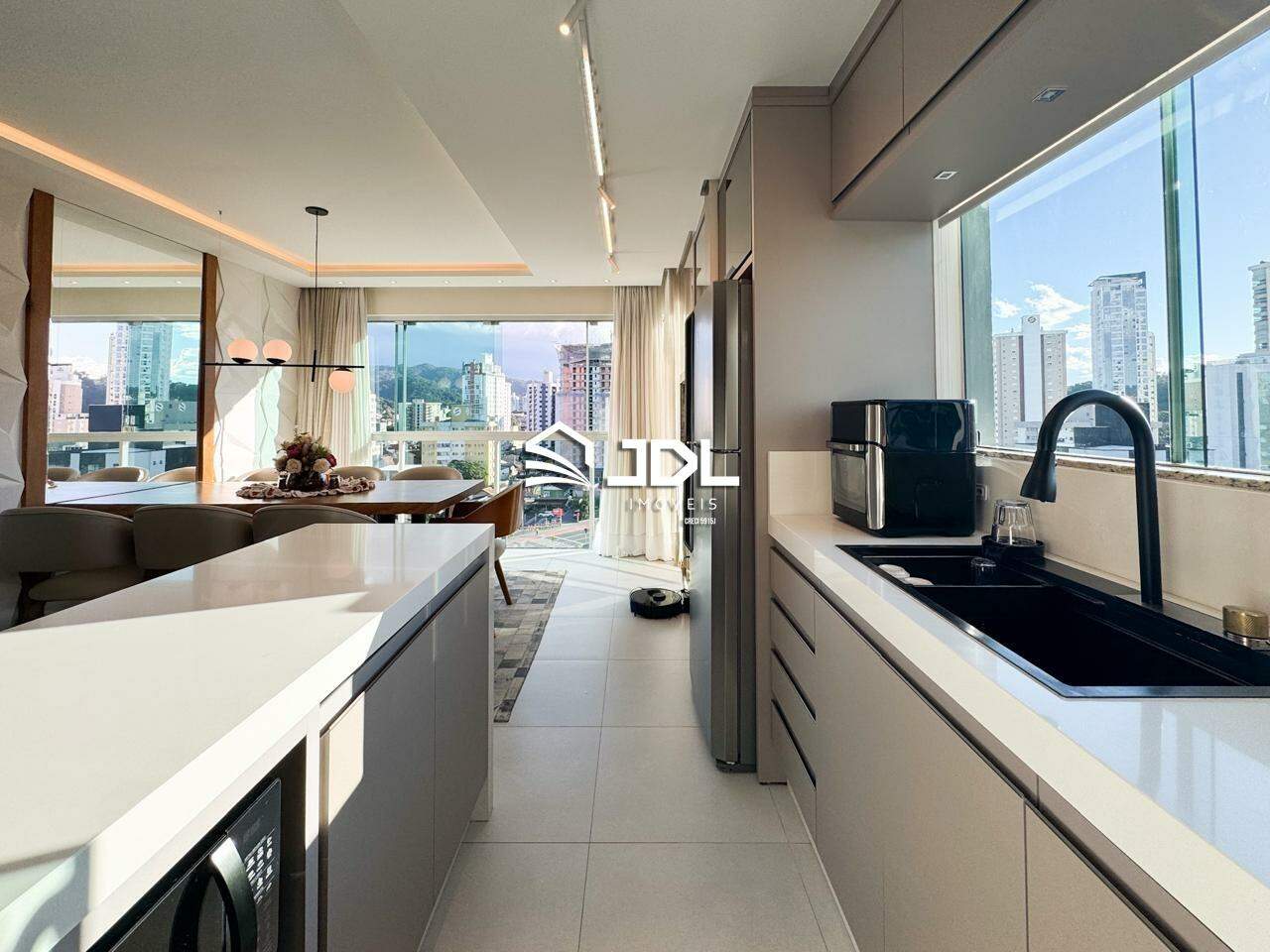 Apartamento à venda no bairro Velha: 