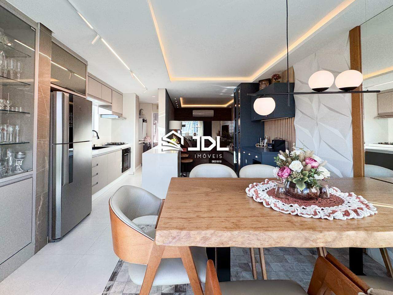 Apartamento à venda no bairro Velha: 