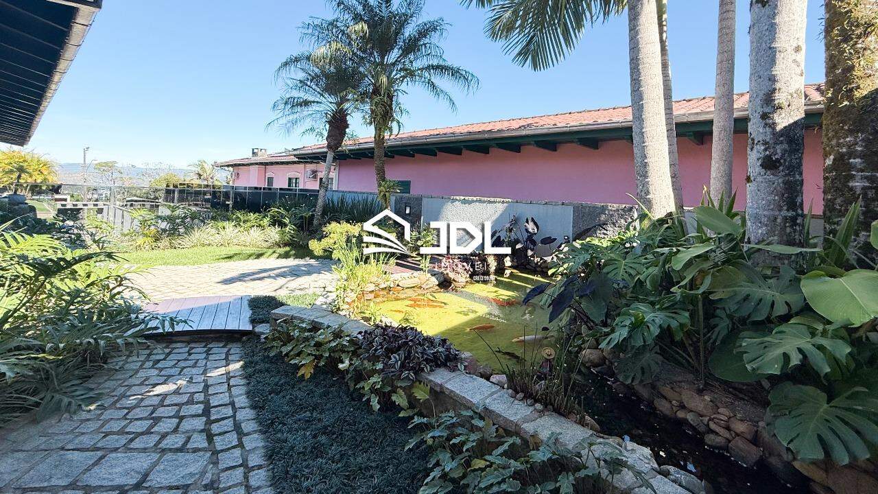 Casa à venda no bairro Ponta Aguda: 