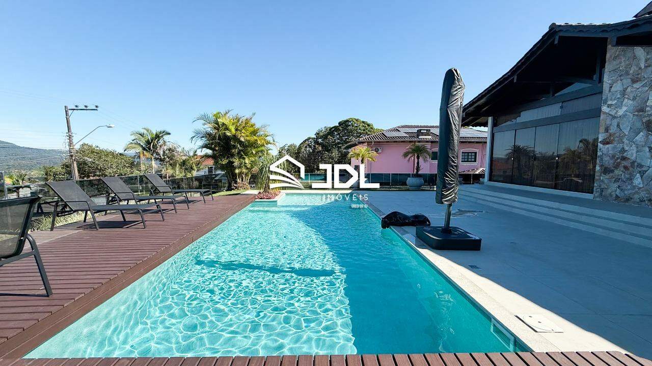 Casa à venda no bairro Ponta Aguda: 
