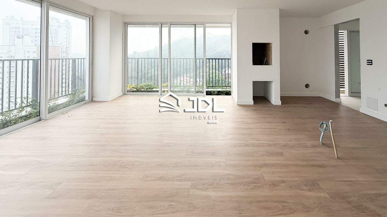 Apartamento à venda no bairro Vila Nova: 