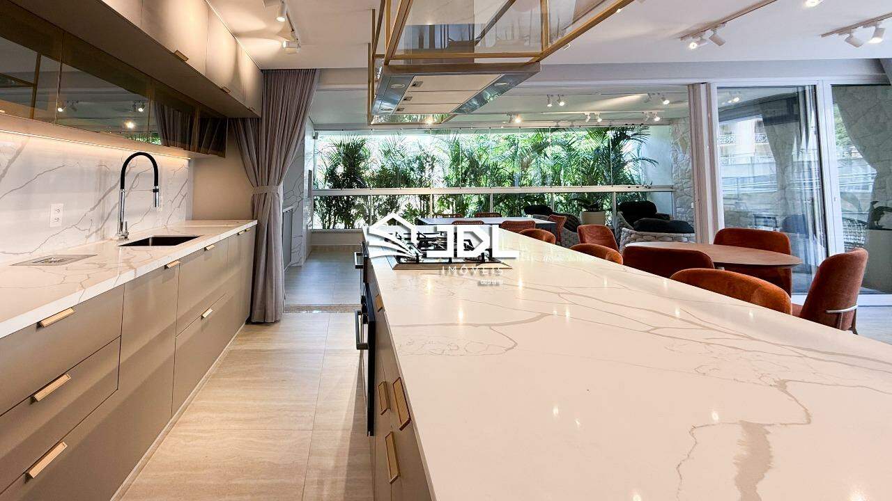 Apartamento à venda no bairro Vila Nova: