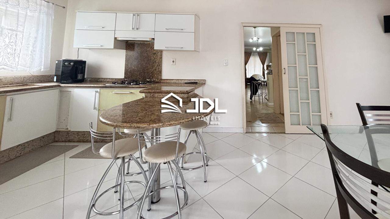 Casa à venda no bairro Velha: 