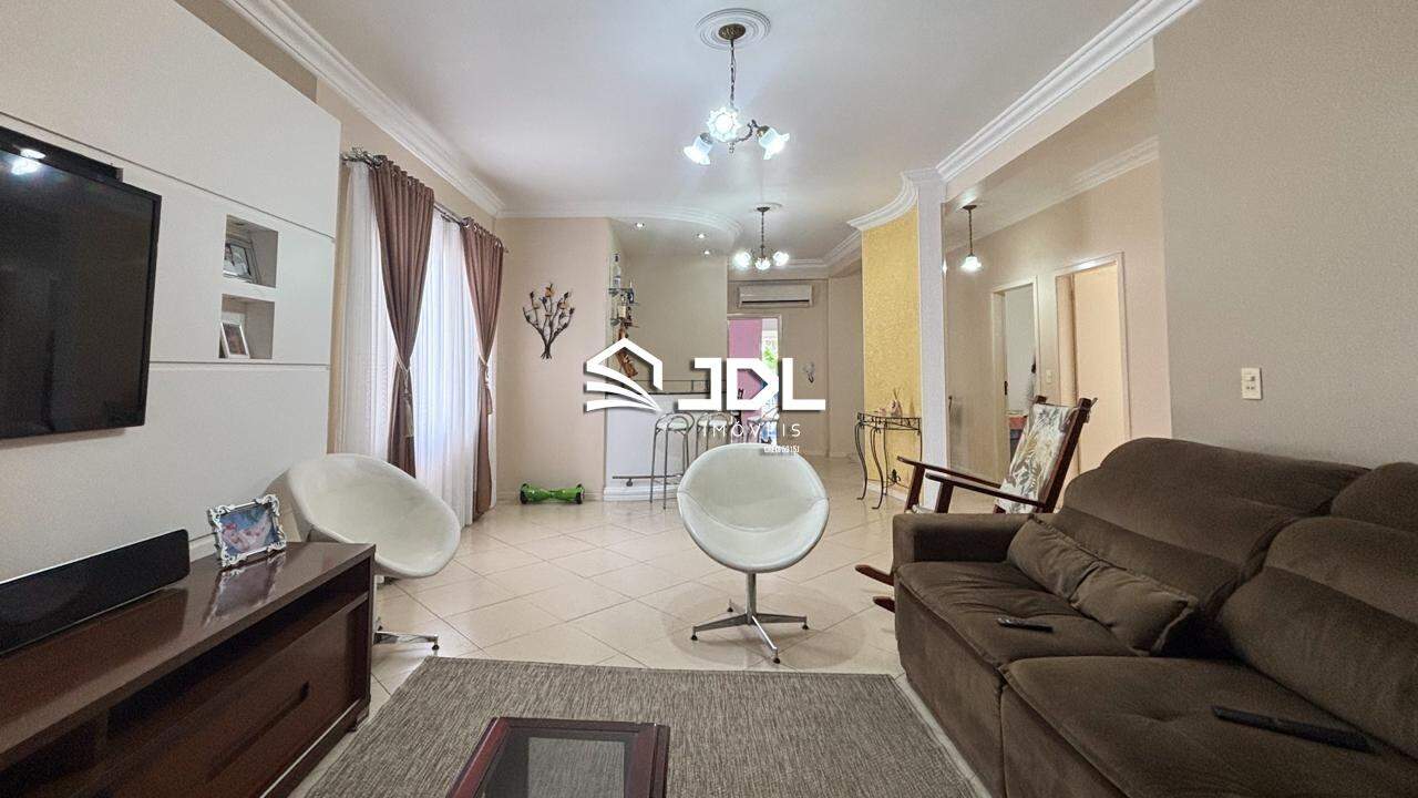 Casa à venda no bairro Velha: 