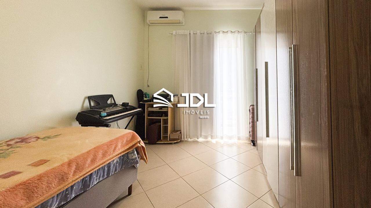Casa à venda no bairro Velha: 