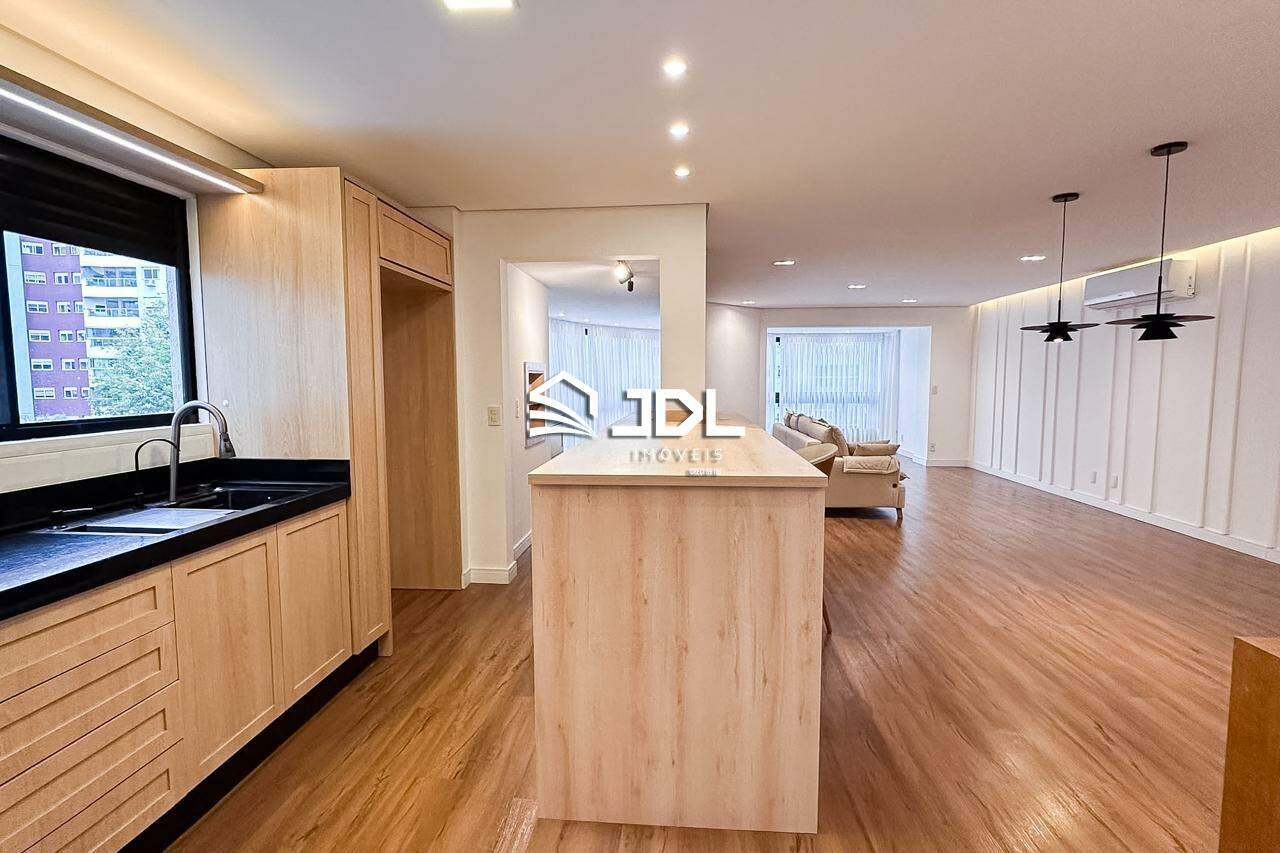 Apartamento à venda no bairro Victor Konder: 