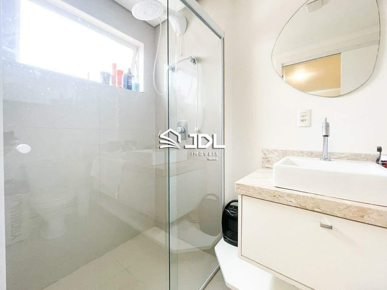 Apartamento à venda no bairro Velha: 