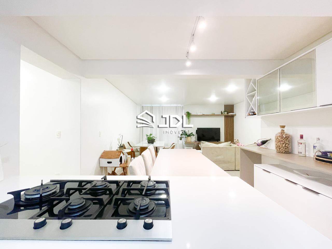 Apartamento à venda no bairro Velha: 
