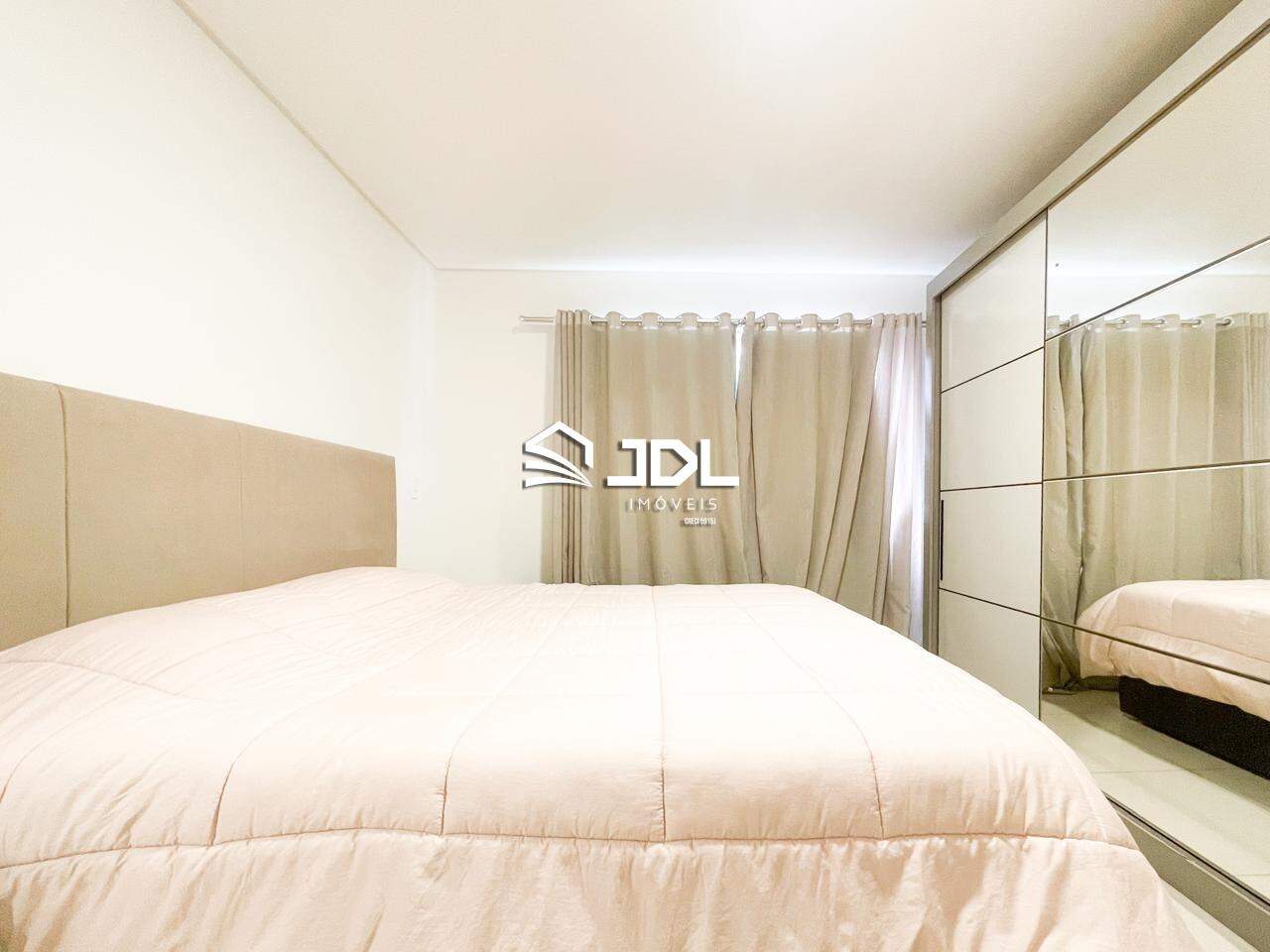 Apartamento à venda no bairro Velha: 