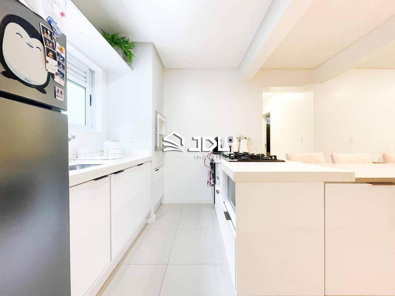 Apartamento à venda no bairro Velha: 