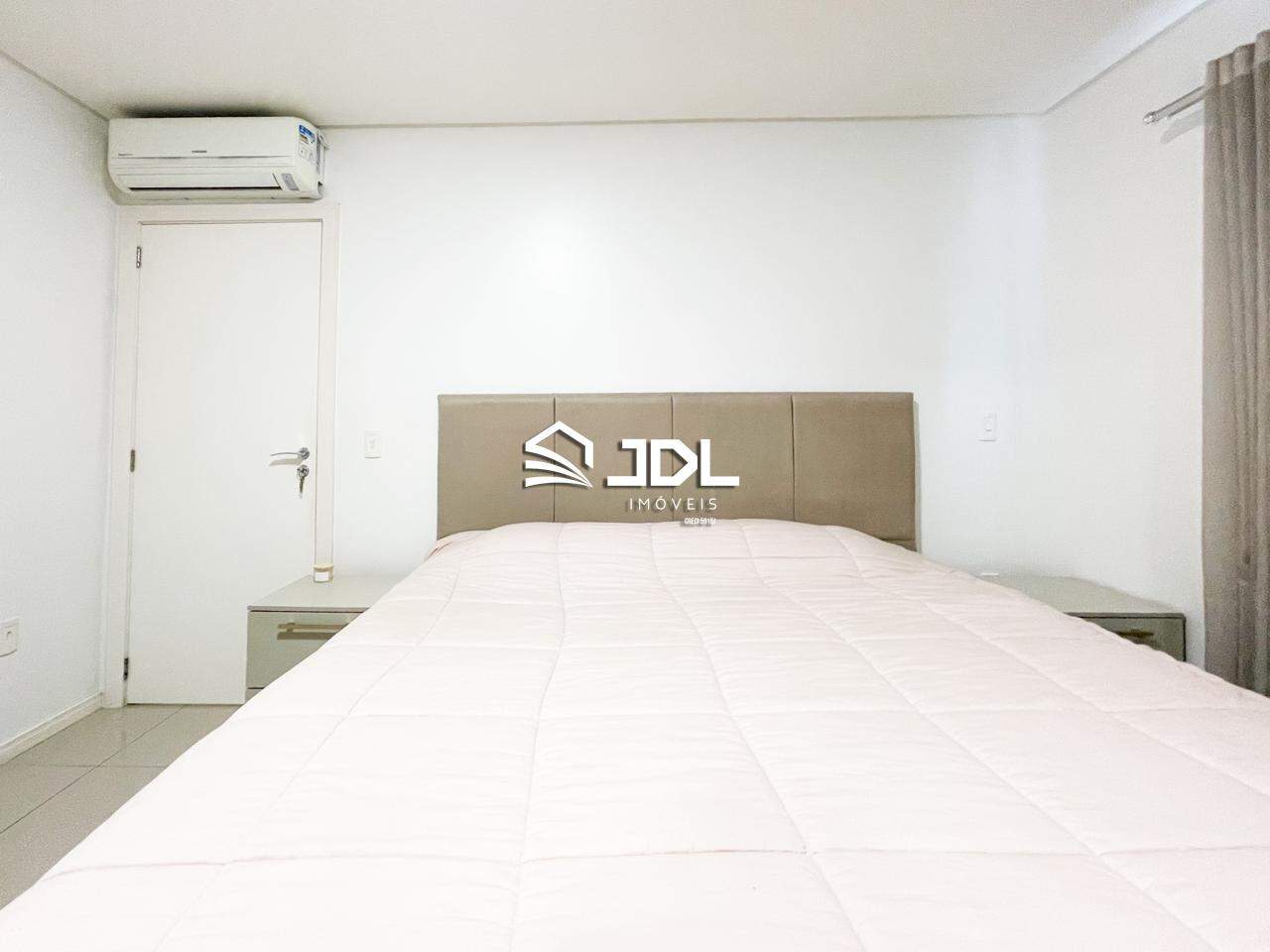 Apartamento à venda no bairro Velha: 