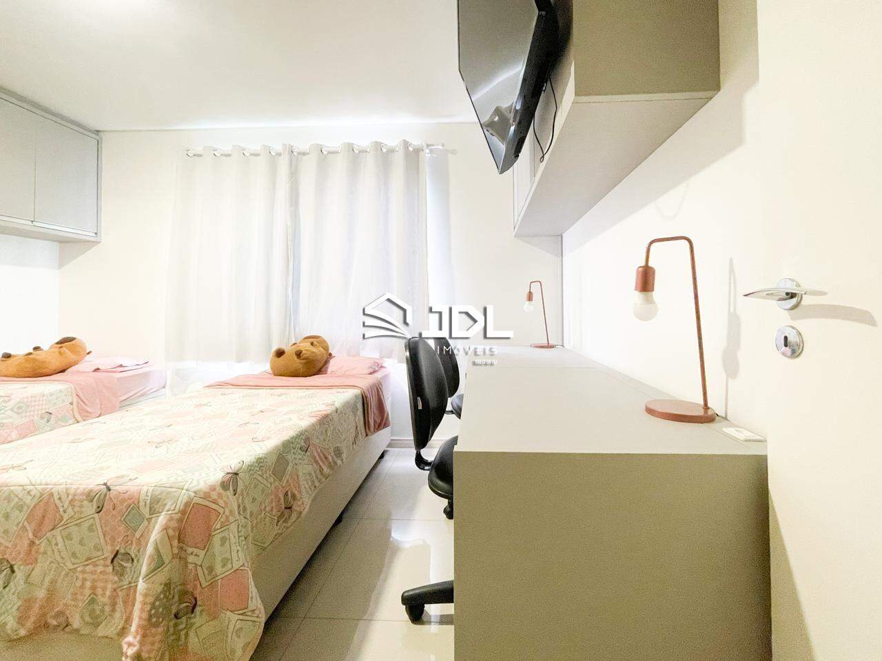 Apartamento à venda no bairro Velha: 