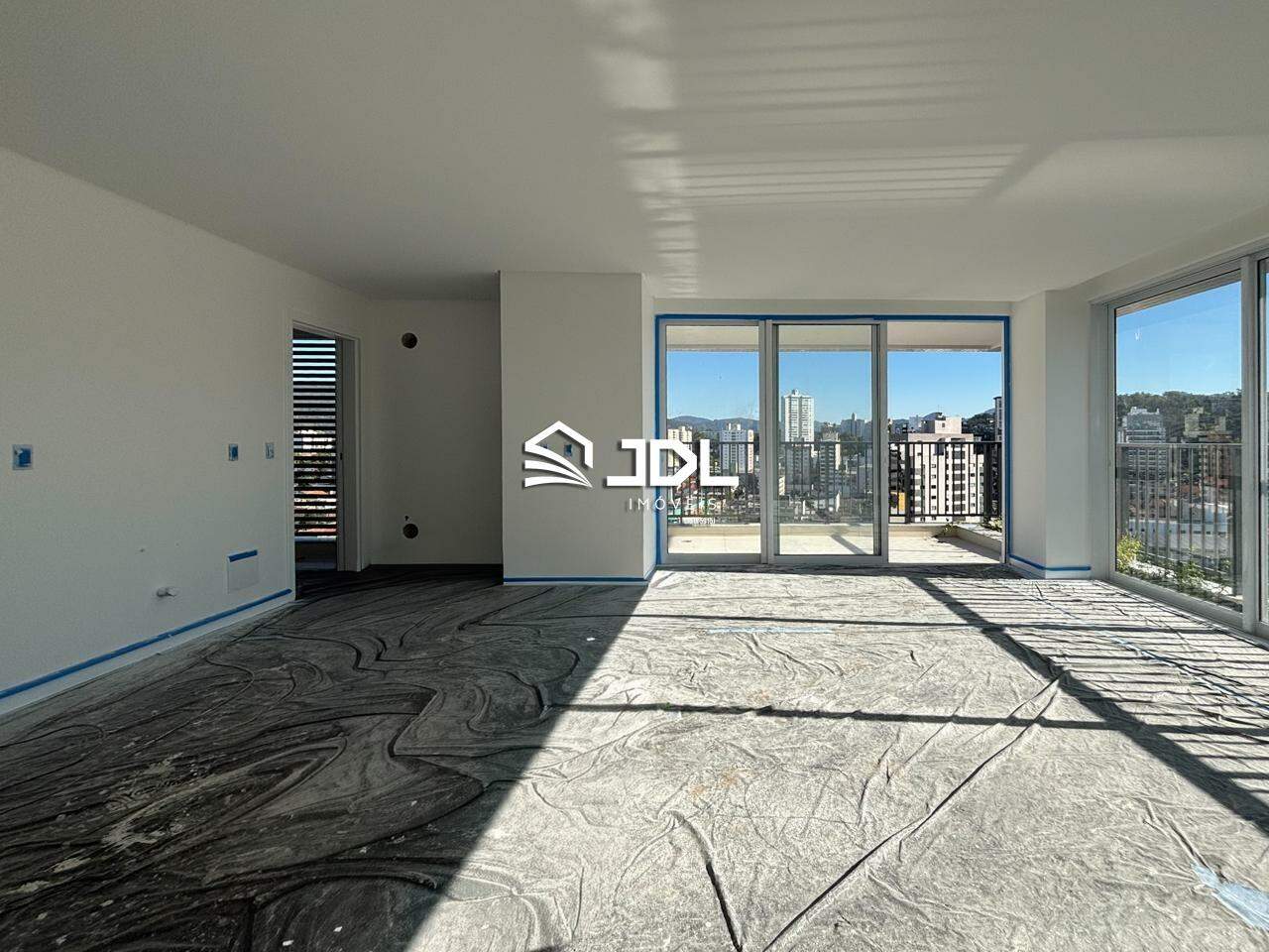 Apartamento à venda no bairro Vila Nova: 