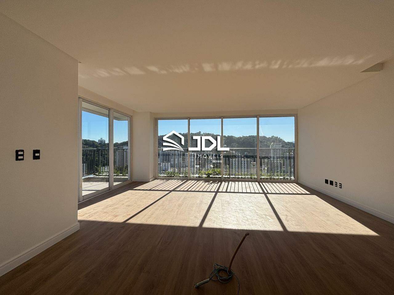 Apartamento à venda no bairro Vila Nova: 