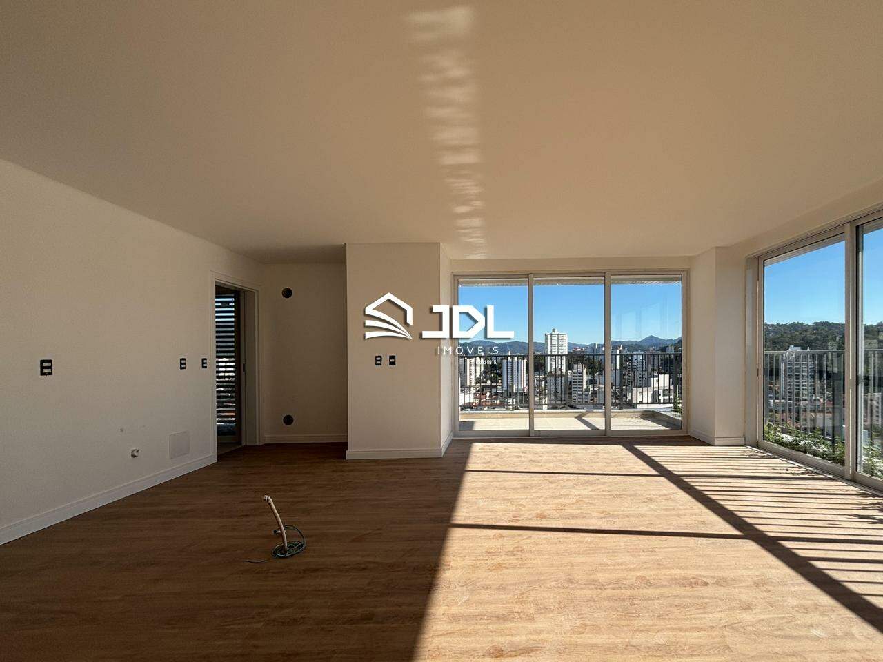 Apartamento à venda no bairro Vila Nova: 