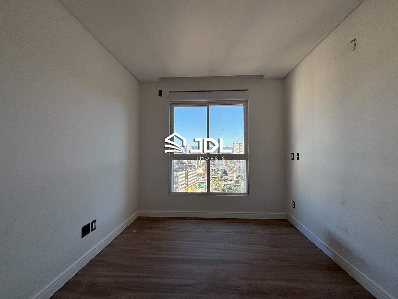 Apartamento à venda no bairro Vila Nova: 