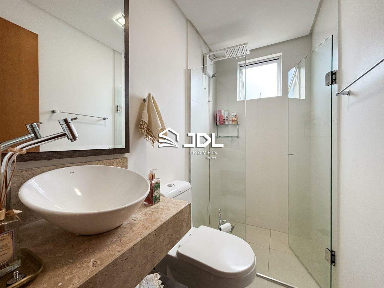 Apartamento à venda no bairro Velha: 