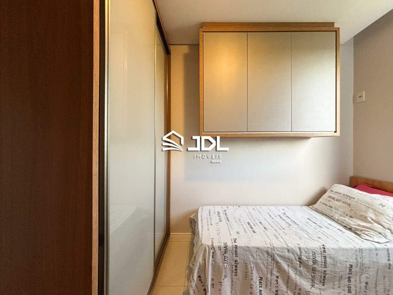 Apartamento à venda no bairro Velha: 