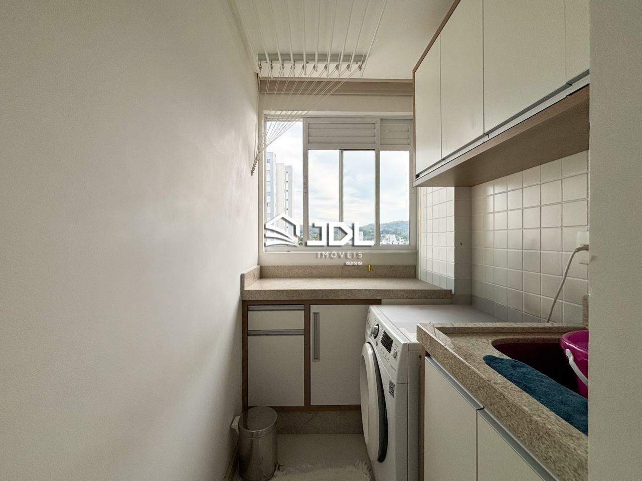 Apartamento à venda no bairro Velha: 