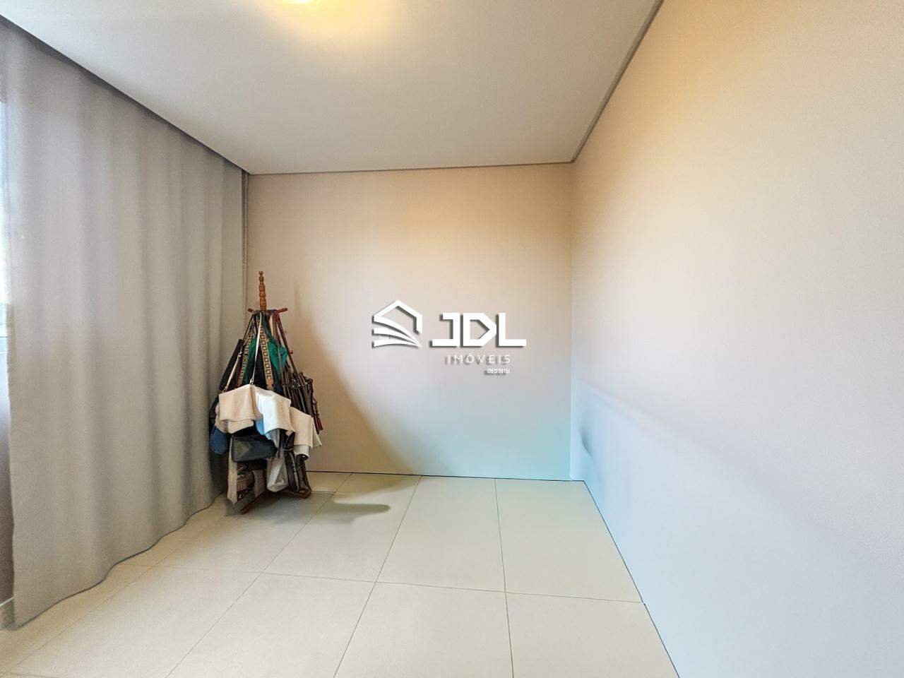 Apartamento à venda no bairro Velha: 
