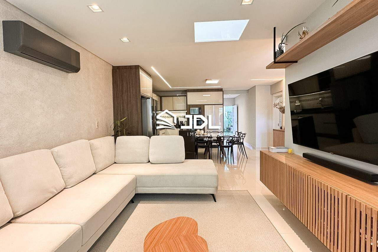Casa à venda no bairro Itoupava Central: