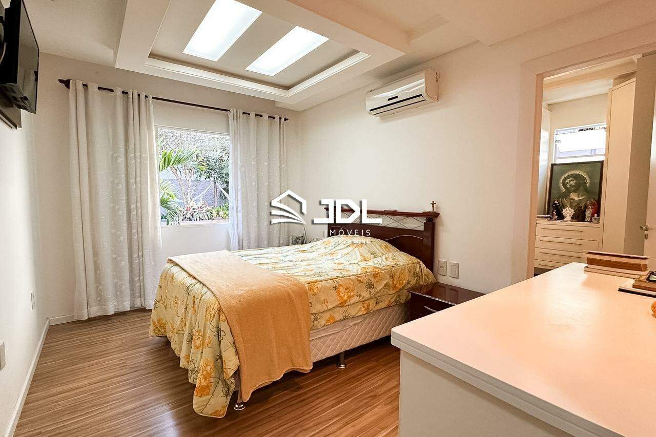Casa à venda no bairro Itoupava Central: