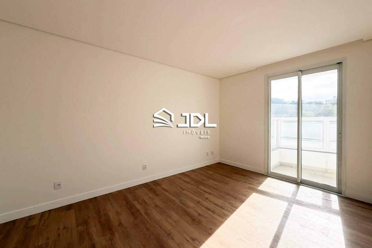 Apartamento à venda no bairro Vila Nova: 