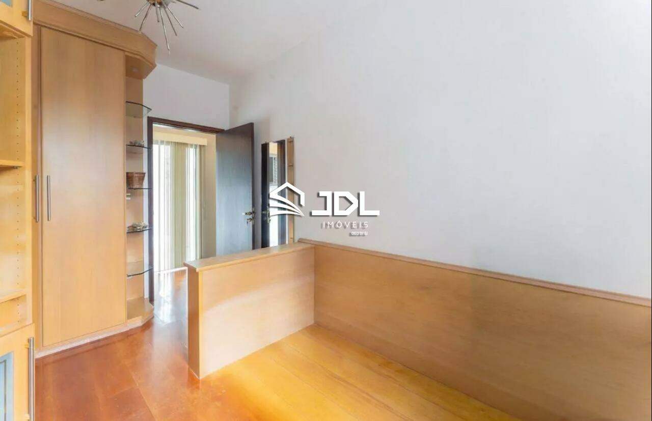 Casa à venda no bairro Centro: 