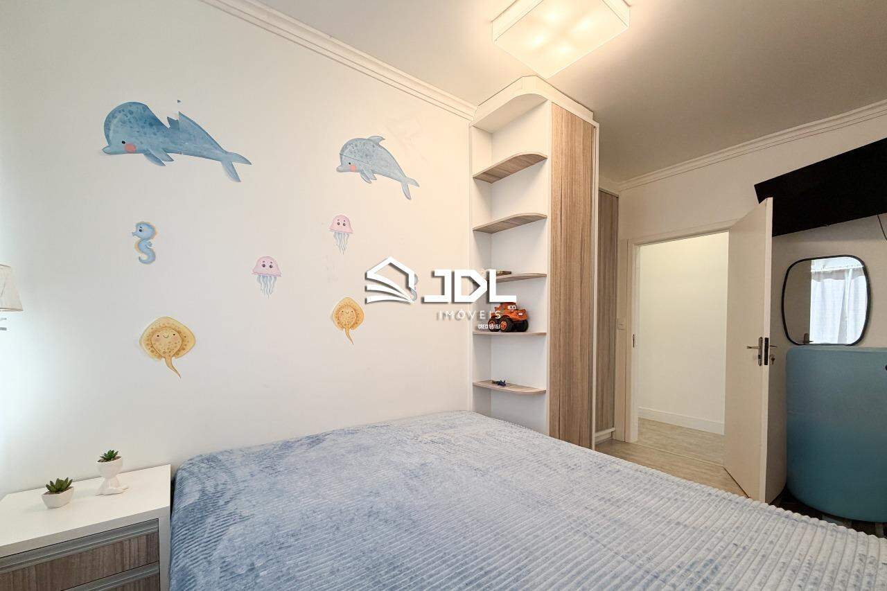 Casa à venda no bairro Velha Central: 