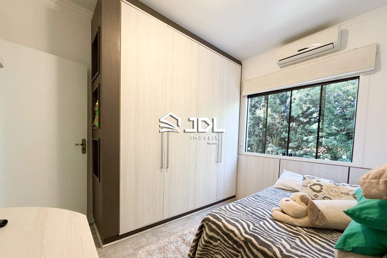 Casa à venda no bairro Velha Central: 