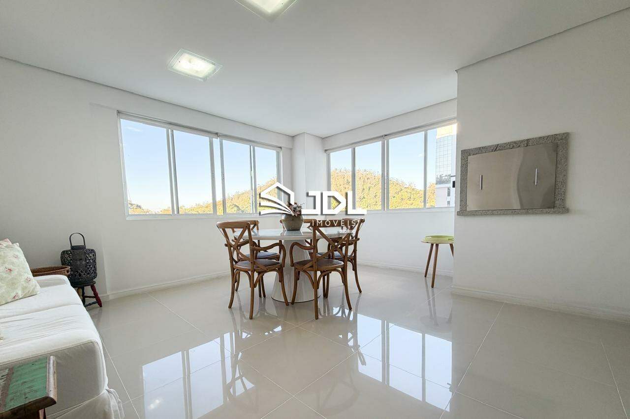 Apartamento à venda no bairro Ponta Aguda: 