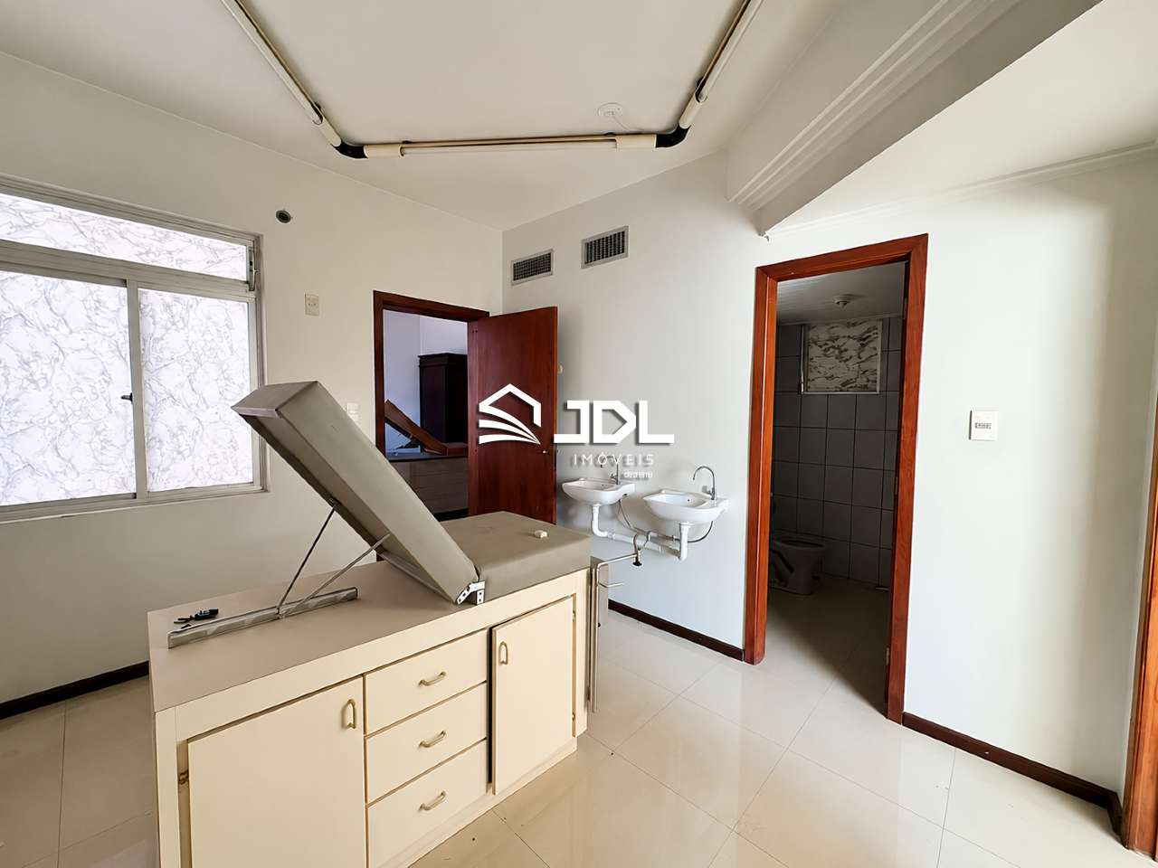 Sala à venda no bairro Centro: 