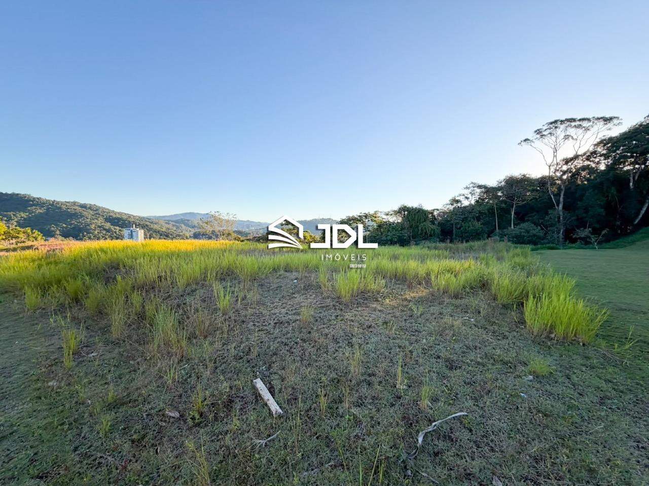 Terreno à venda no bairro Ponta Aguda: 