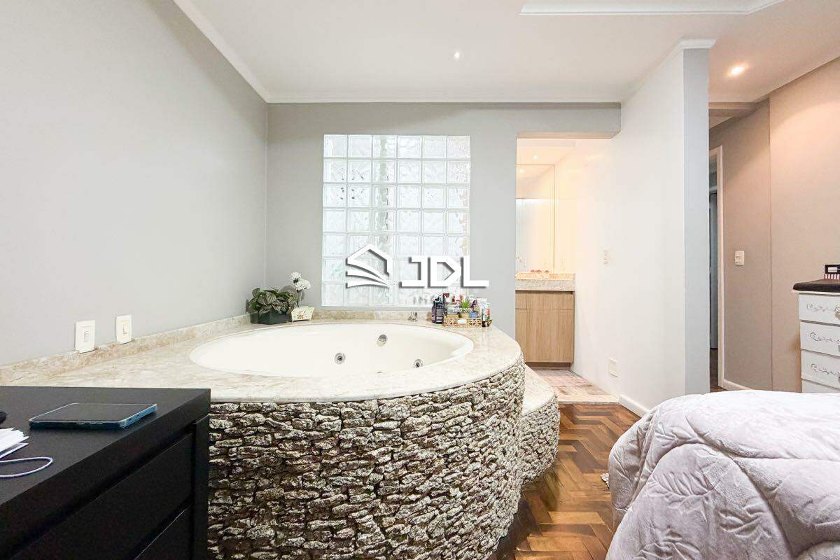 Apartamento à venda no bairro Ponta Aguda: 
