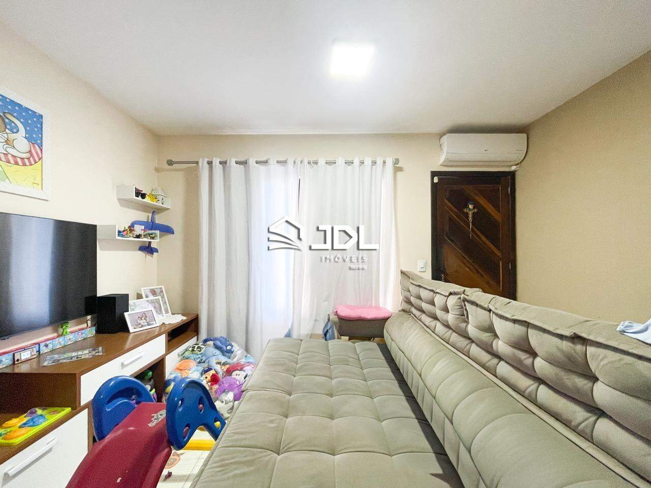Casa à venda no bairro Vila Nova: 