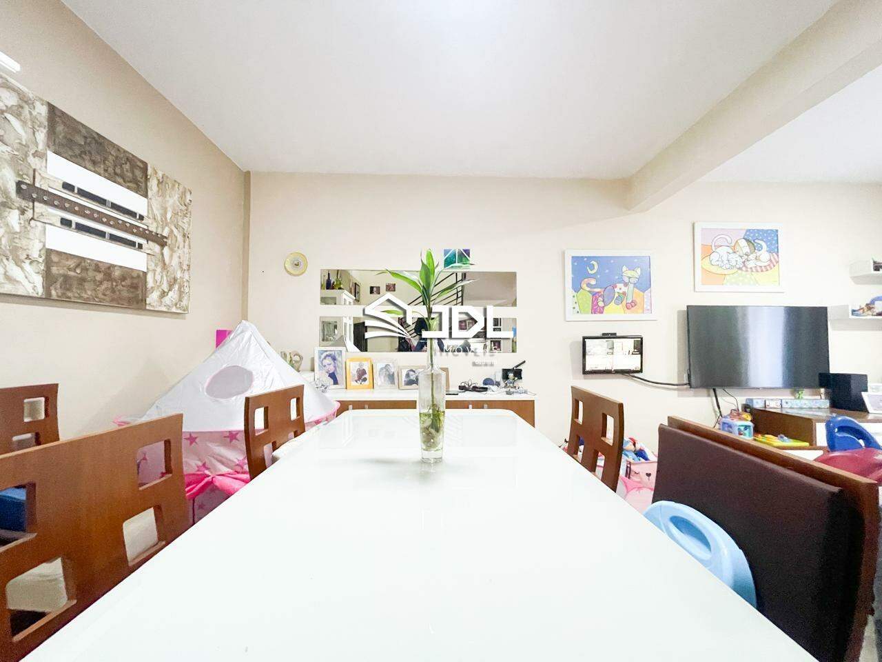 Casa à venda no bairro Vila Nova: 