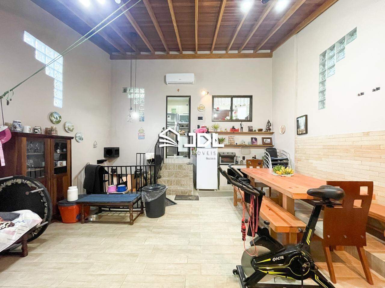 Casa à venda no bairro Vila Nova: 