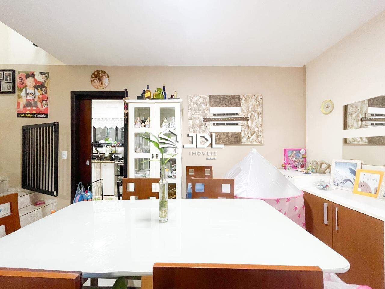 Casa à venda no bairro Vila Nova: 
