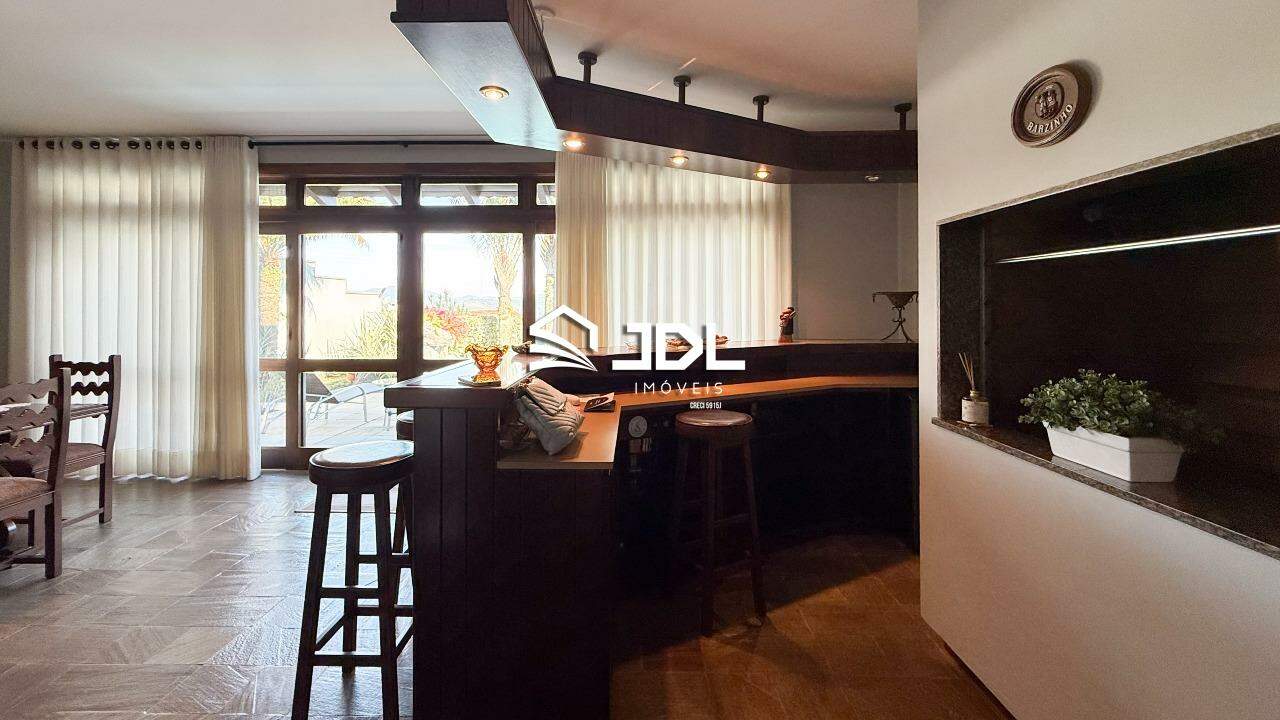 Casa à venda no bairro Ponta Aguda: 